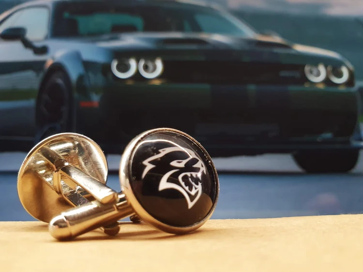 spinki do mankietów dodge challenger6.jpg